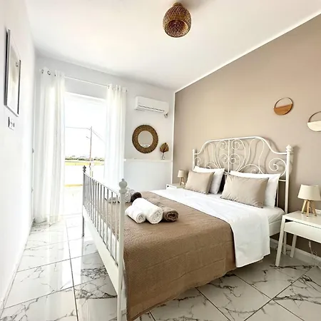 Design With Private Pool And Sea View Villa