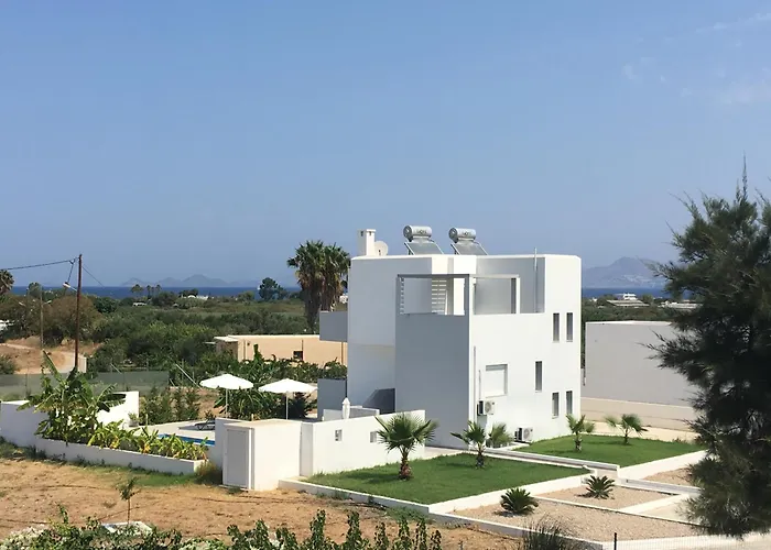 Design With Private Pool And Sea View וילה