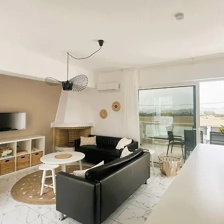 Design With Private Pool And Sea View