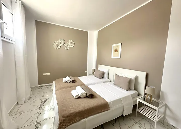 Design With Private Pool And Sea View Τιγκάκι