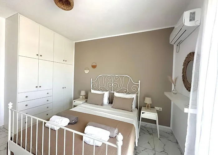 Design With Private Pool And Sea View * Τιγκάκι