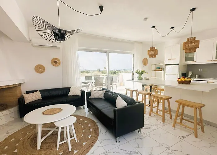 Βίλα Design With Private Pool And Sea View Τιγκάκι
