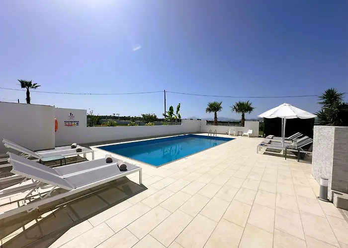 Design With Private Pool And Sea View * Τιγκάκι