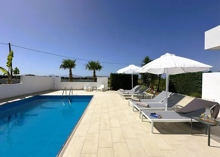 Design With Private Pool And Sea View Villa Tigaki